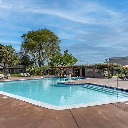 Best Western Plus Garden Court Inn Fremont Ngoại thất bức ảnh