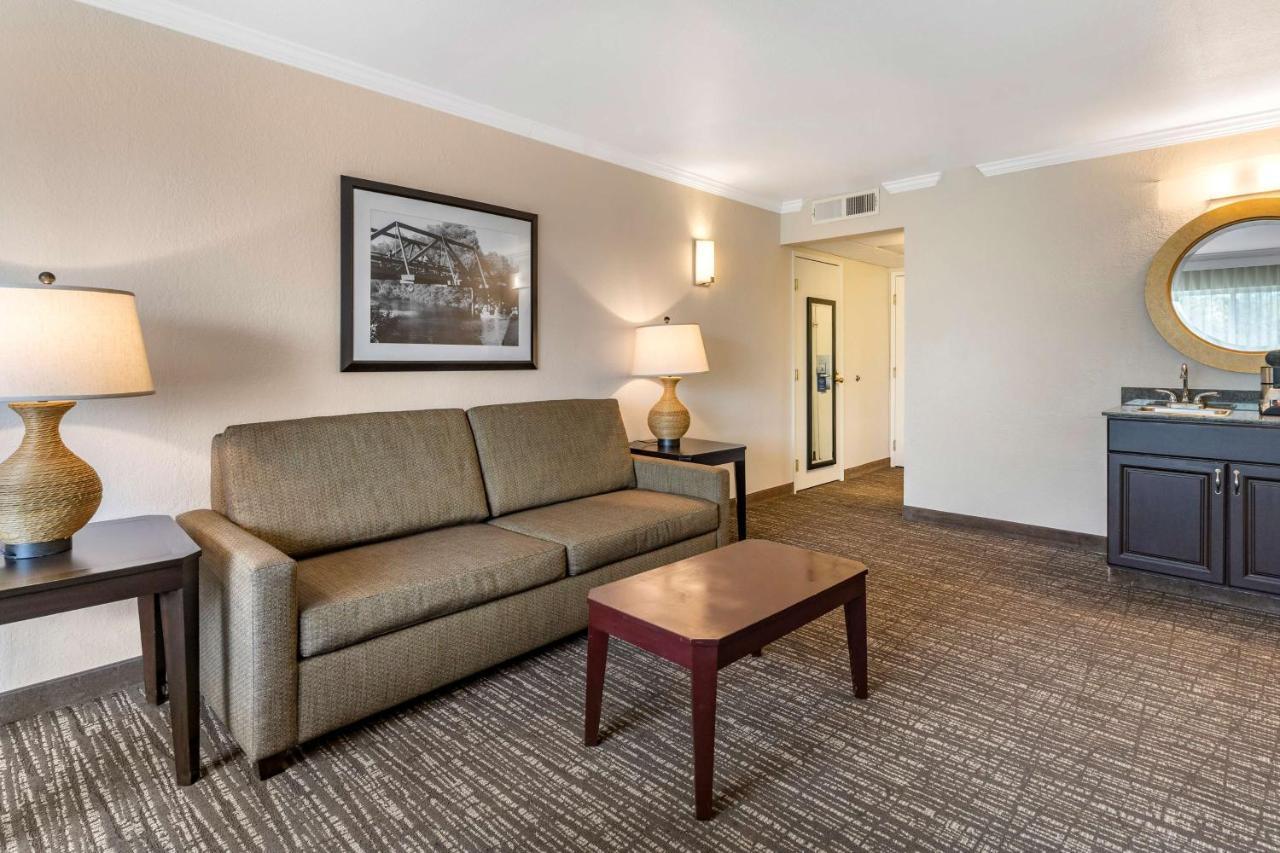 Best Western Plus Garden Court Inn Fremont Ngoại thất bức ảnh